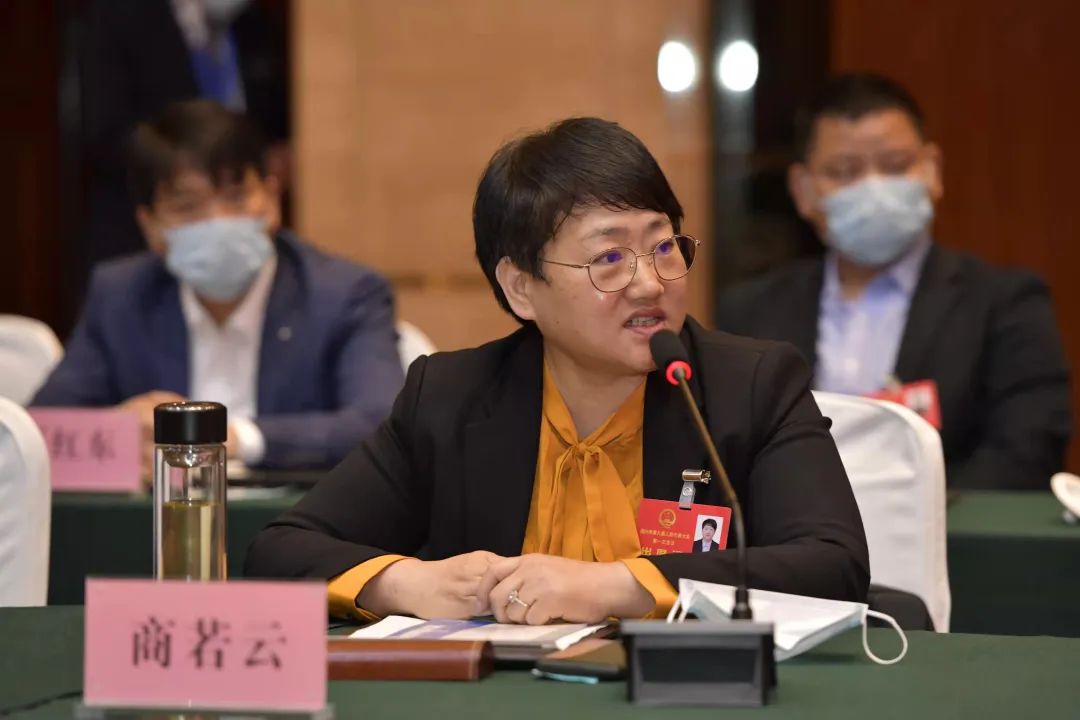 打响“智造强市”品牌│帅丰商若云董事长在会议上强调企业发展重任 打响“智造强市”品牌│帅丰商若云董事长在会议上强调企业发展重任