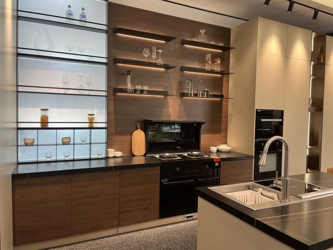 一部焕新家│传统三件套已经落伍,现在厨房流行这样装 一部焕新家│传统三件套已经落伍,现在厨房流行这样装