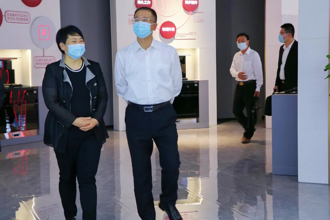 浙江高院等领导走进帅丰集成灶，助力企业蓬勃发展