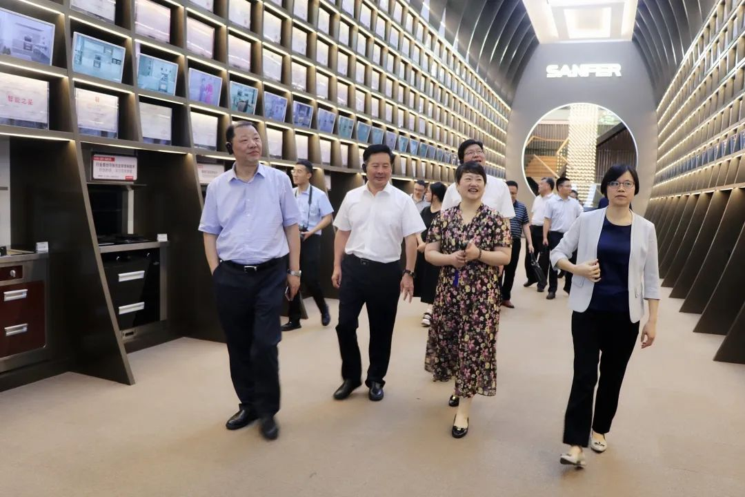 省政协领导莅临帅丰电器,高度肯定帅丰集成灶高质量发展 省政协领导莅临帅丰电器,高度肯定帅丰集成灶高质量发展