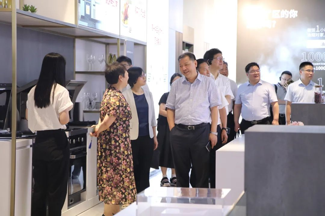省政协领导莅临帅丰电器,高度肯定帅丰集成灶高质量发展 省政协领导莅临帅丰电器,高度肯定帅丰集成灶高质量发展