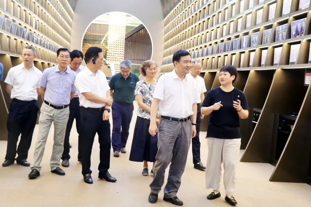 浙江省人大常委会党组一行莅临集成灶品牌帅丰电器参观调研！