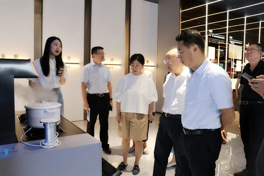 浙江省政协领导莅临帅丰集成灶“节能智慧工厂”参观调研 浙江省政协领导莅临帅丰集成灶“节能智慧工厂”参观调研
