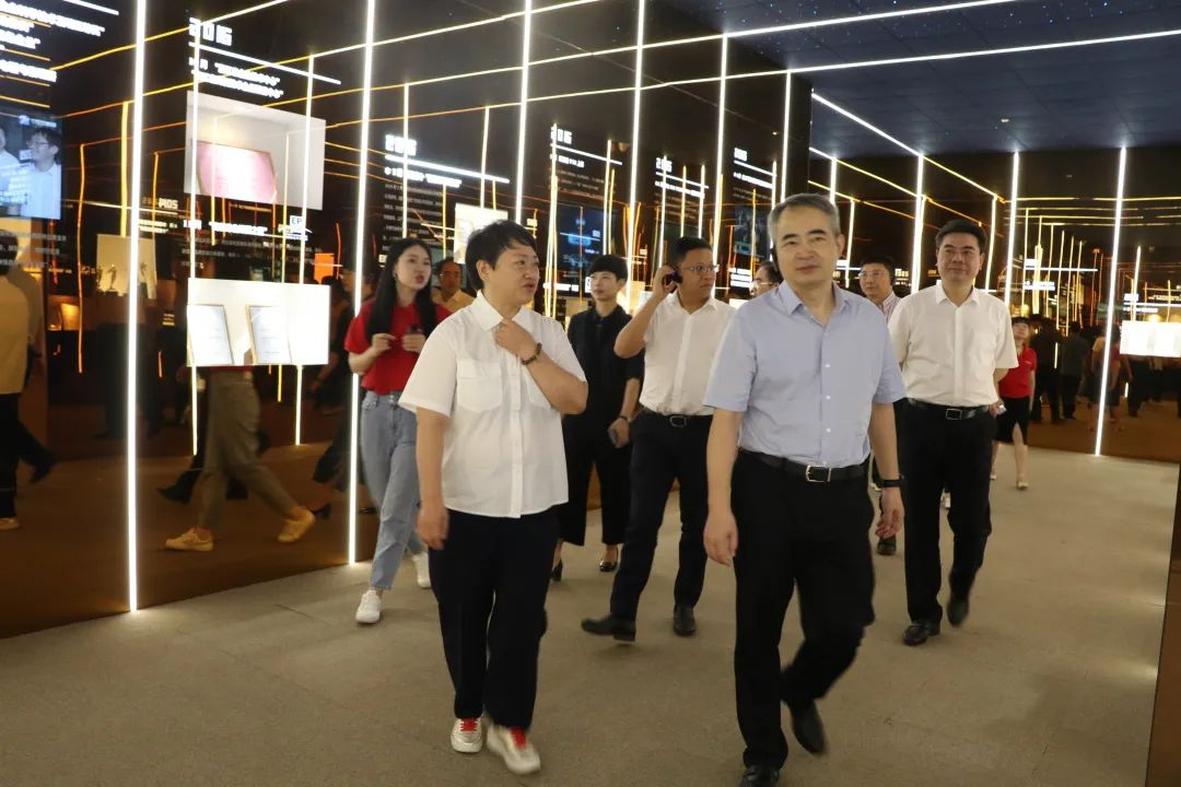 浙江省统计局一行莅临集成灶品牌帅丰电器参观调研! 浙江省统计局一行莅临集成灶品牌帅丰电器参观调研!