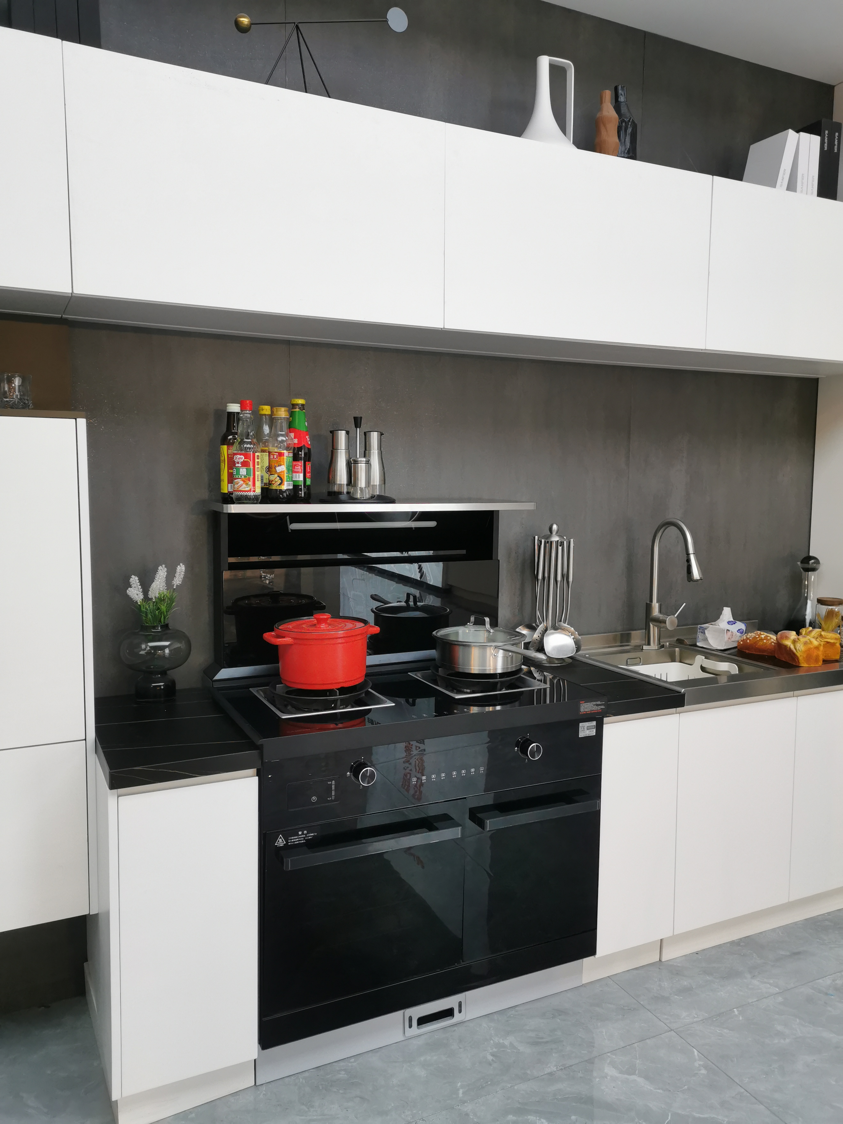 小户型如何装修厨房？集成灶品牌帅丰巧妙利用每一寸空间