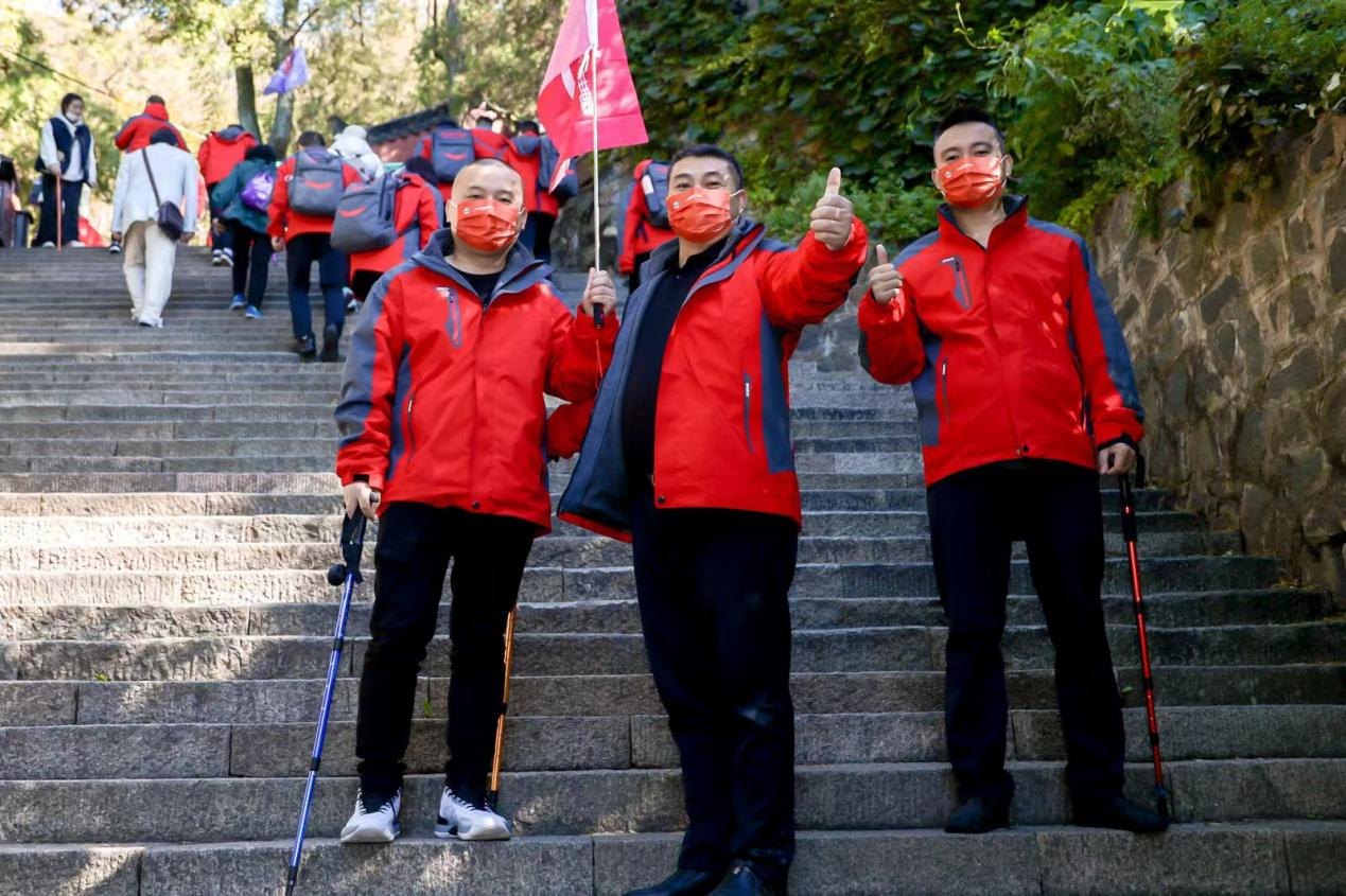 登顶泰山，勇攀巅峰，和集成灶品牌帅丰共赴王者之路！