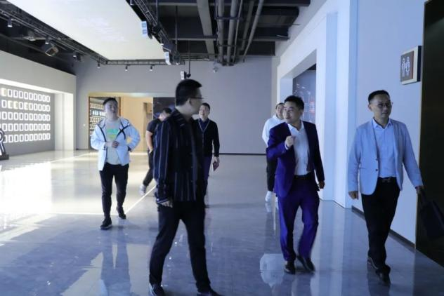 天猫优品理想厨房王雁北一行莅临集成灶品牌帅丰电器参观调研! 天猫优品理想厨房王雁北一行莅临集成灶品牌帅丰电器参观调研!