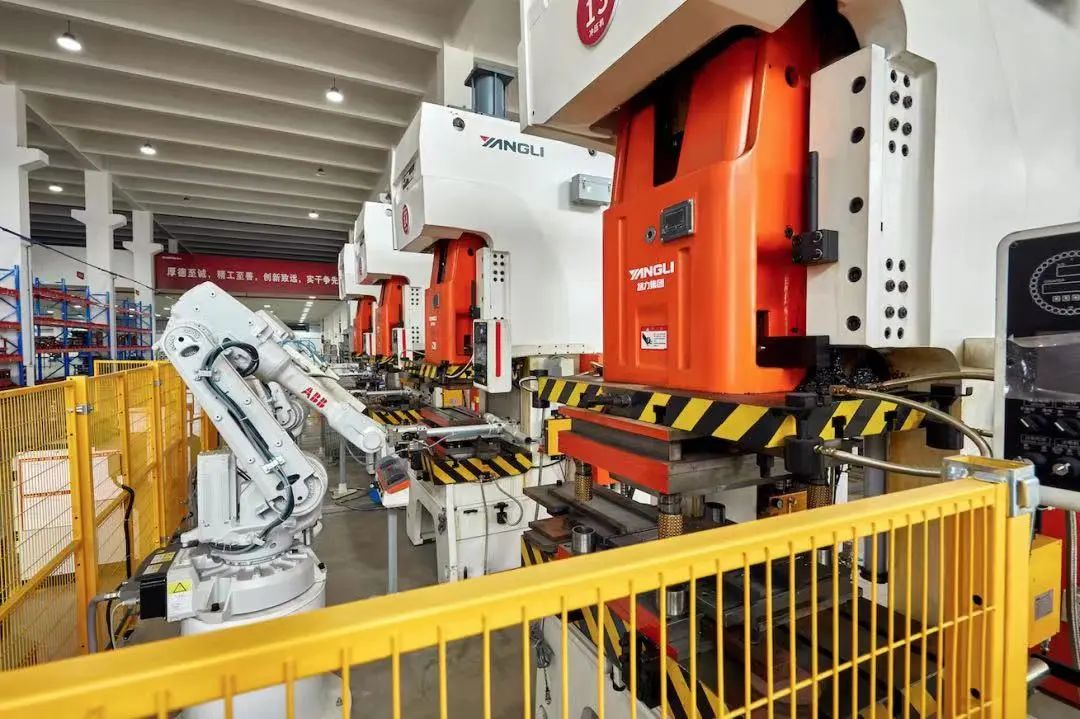 帅丰电器获评多项国家标准编写证书,帅丰标准定义行业标准! 帅丰电器获评多项国家标准编写证书,帅丰标准定义行业标准!