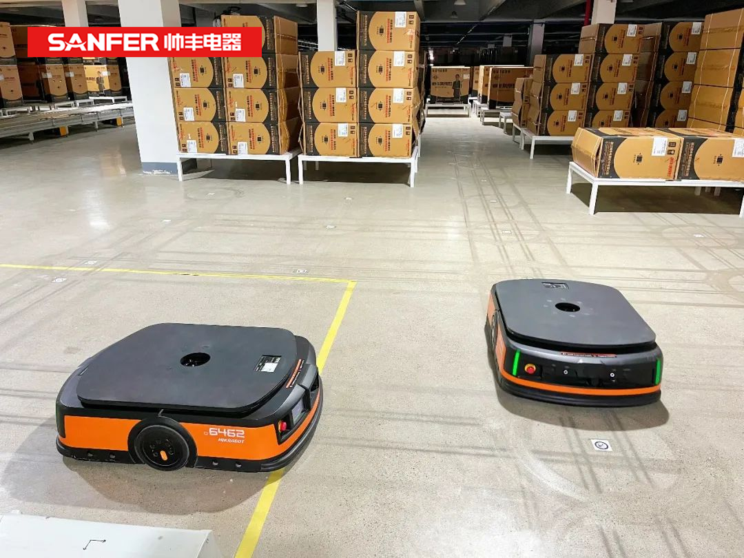 万台的仓储空间来得及发货吗?别急!帅丰有AGV智能搬运车 万台的仓储空间来得及发货吗?别急!帅丰有AGV智能搬运车