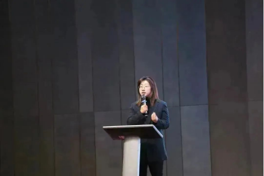 “兔”飞猛进 只争朝夕,大国品牌帅丰电器2023新年动员大会顺利召开 “兔”飞猛进 只争朝夕,大国品牌帅丰电器2023新年动员大会顺利召开