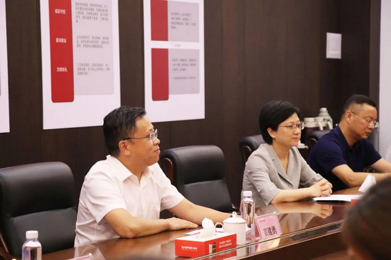 市领导莅临帅丰电器调研女企业家联谊会,跑出“巾帼加速度”    市领导莅临帅丰电器调研女企业家联谊会,跑出“巾帼加速度”