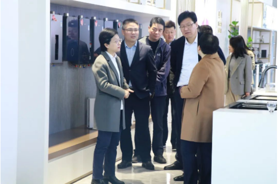 快讯 | 嵊州市委副书记、市长潘超英,副市长郭伟锋一行莅临帅丰电器参观调研 快讯 | 嵊州市委副书记、市长潘超英,副市长郭伟锋一行莅临帅丰电器参观调研