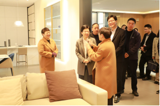 快讯 | 嵊州市委副书记、市长潘超英,副市长郭伟锋一行莅临帅丰电器参观调研 快讯 | 嵊州市委副书记、市长潘超英,副市长郭伟锋一行莅临帅丰电器参观调研