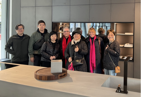 与国际先进理念接轨,全力打造一站式高端全屋定制 与国际先进理念接轨,全力打造一站式高端全屋定制