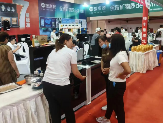 多维出击 赢战市场|帅丰电器携新品时空S7亮相家博会,火爆出圈! 多维出击 赢战市场|帅丰电器携新品时空S7亮相家博会,火爆出圈!