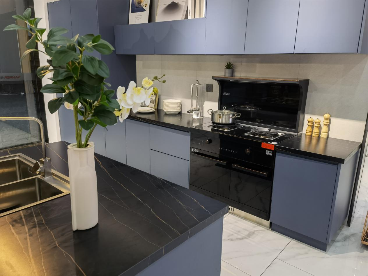 家里想装修开放式厨房，哪个牌子性价比较高？