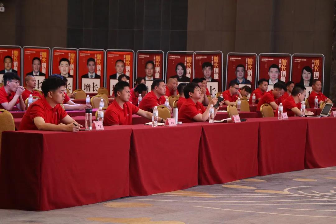 赋能现在,冲刺未来|帅丰电器2021营销中心年中复盘会暨总裁签售活动启动会圆满举行!