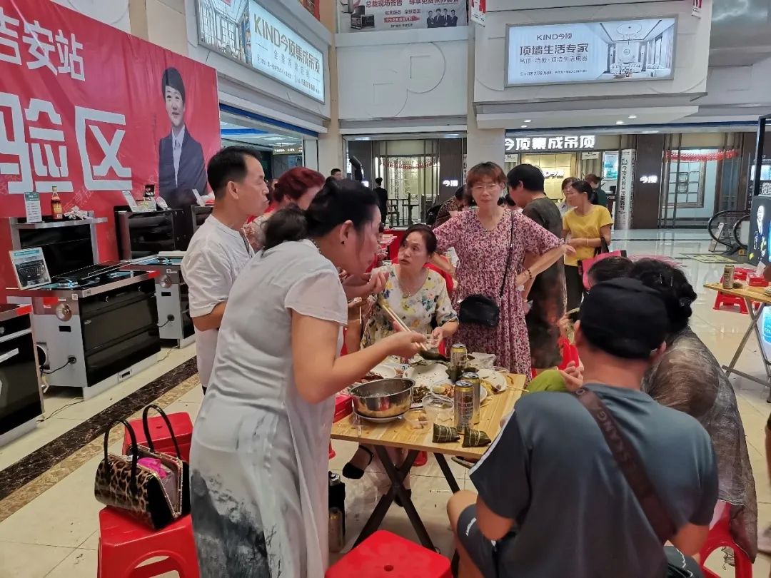 帅丰电器总裁签售——吉安站,燃爆这个夏天! 帅丰电器总裁签售——吉安站,燃爆这个夏天!