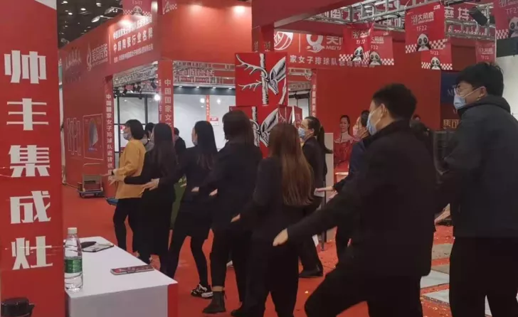 帅丰集成灶郑州华夏家博会签单107台,蒸烤一体集成灶惊艳全场! 帅丰集成灶郑州华夏家博会签单107台,蒸烤一体集成灶惊艳全场!