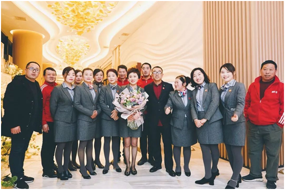 帅丰集成灶大商丰采,了解安徽蚌埠刘总服务标准化背后的故事 帅丰集成灶大商丰采,了解安徽蚌埠刘总服务标准化背后的故事