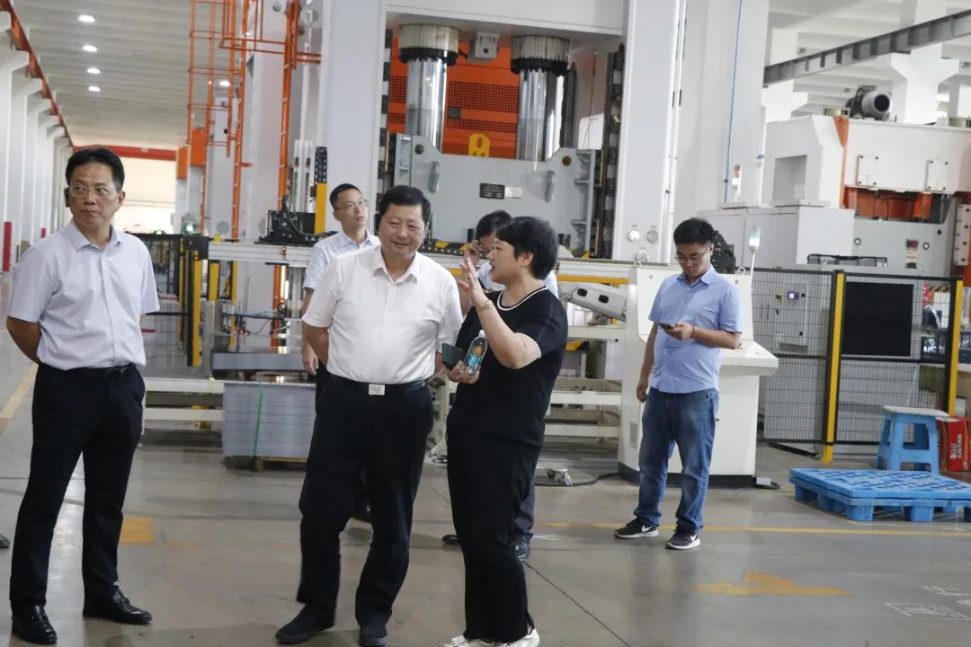 大国品牌|绍兴市人大常委会主任谭志桂一行走访帅丰电器,大力称赞帅丰实力 大国品牌|绍兴市人大常委会主任谭志桂一行走访帅丰电器,大力称赞帅丰实力