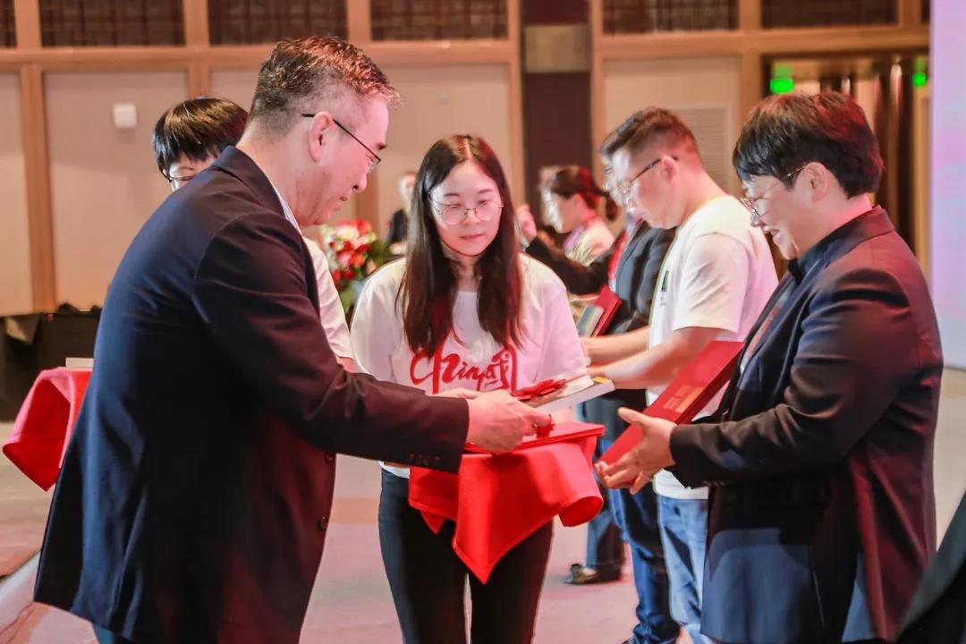 荣耀摘“星”│帅丰荣获多项大奖,实至名归 荣耀摘“星”│帅丰荣获多项大奖,实至名归