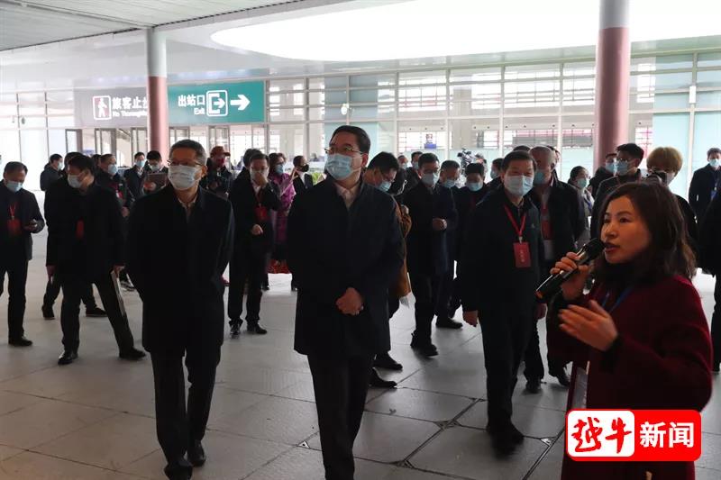 今天上午,杭台高速铁路正式通车 今天上午,杭台高速铁路正式通车