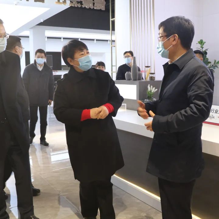行业标杆,彰显丰采|绍兴市委副书记、代市长施惠芳一行莅临帅丰调研指导! 行业标杆,彰显丰采|绍兴市委副书记、代市长施惠芳一行莅临帅丰调研指导!